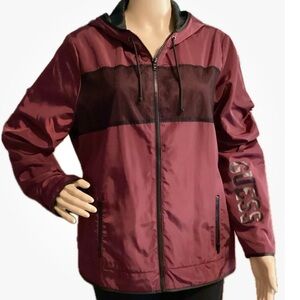 Guess lightweight women’s zip up jacket. Size XL. Maroon and black
